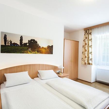 Gaestehaus Ferk - Fruehstueckspension, Bed & Breakfast Bad Radkersburg Exterior foto