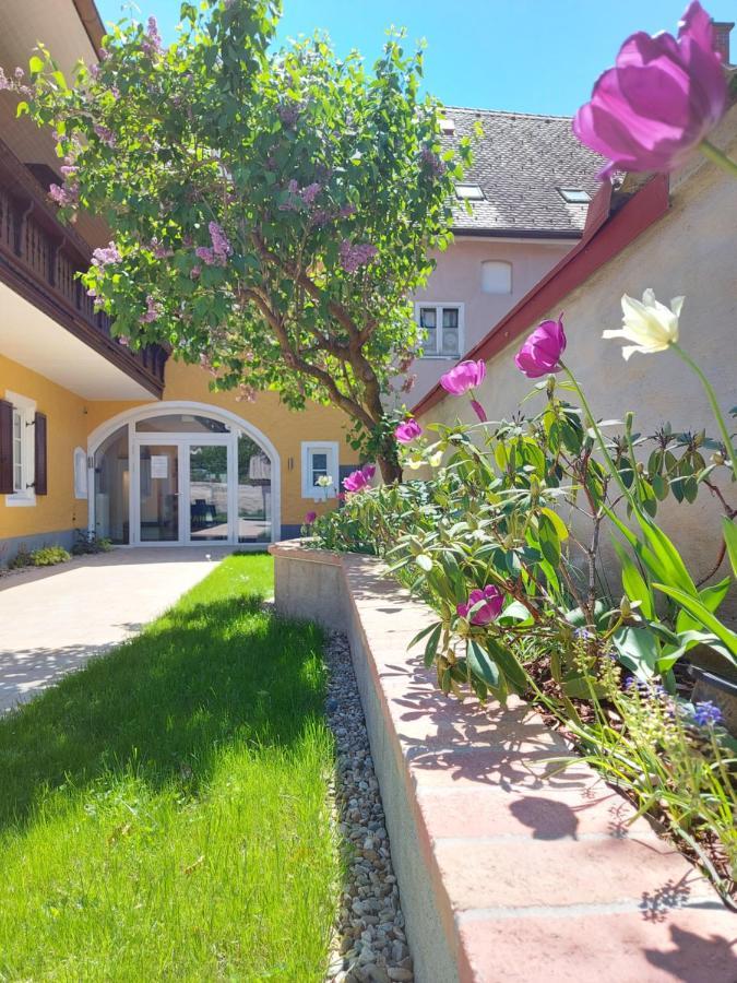 Gaestehaus Ferk - Fruehstueckspension, Bed & Breakfast Bad Radkersburg Exterior foto
