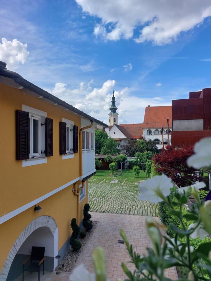 Gaestehaus Ferk - Fruehstueckspension, Bed & Breakfast Bad Radkersburg Exterior foto
